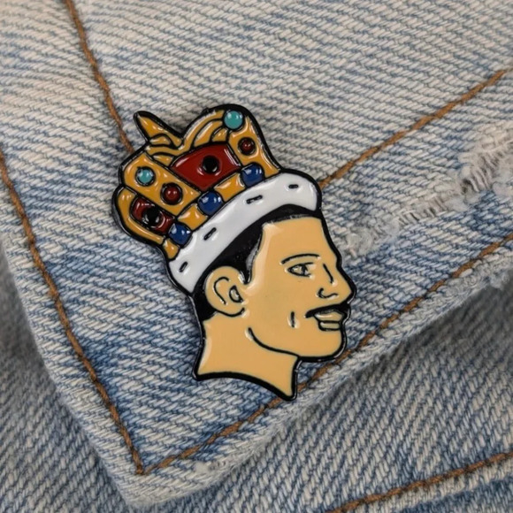 (5/$20) King/Queen Freddie Mercury Enamel Pin - Picture 1 of 3